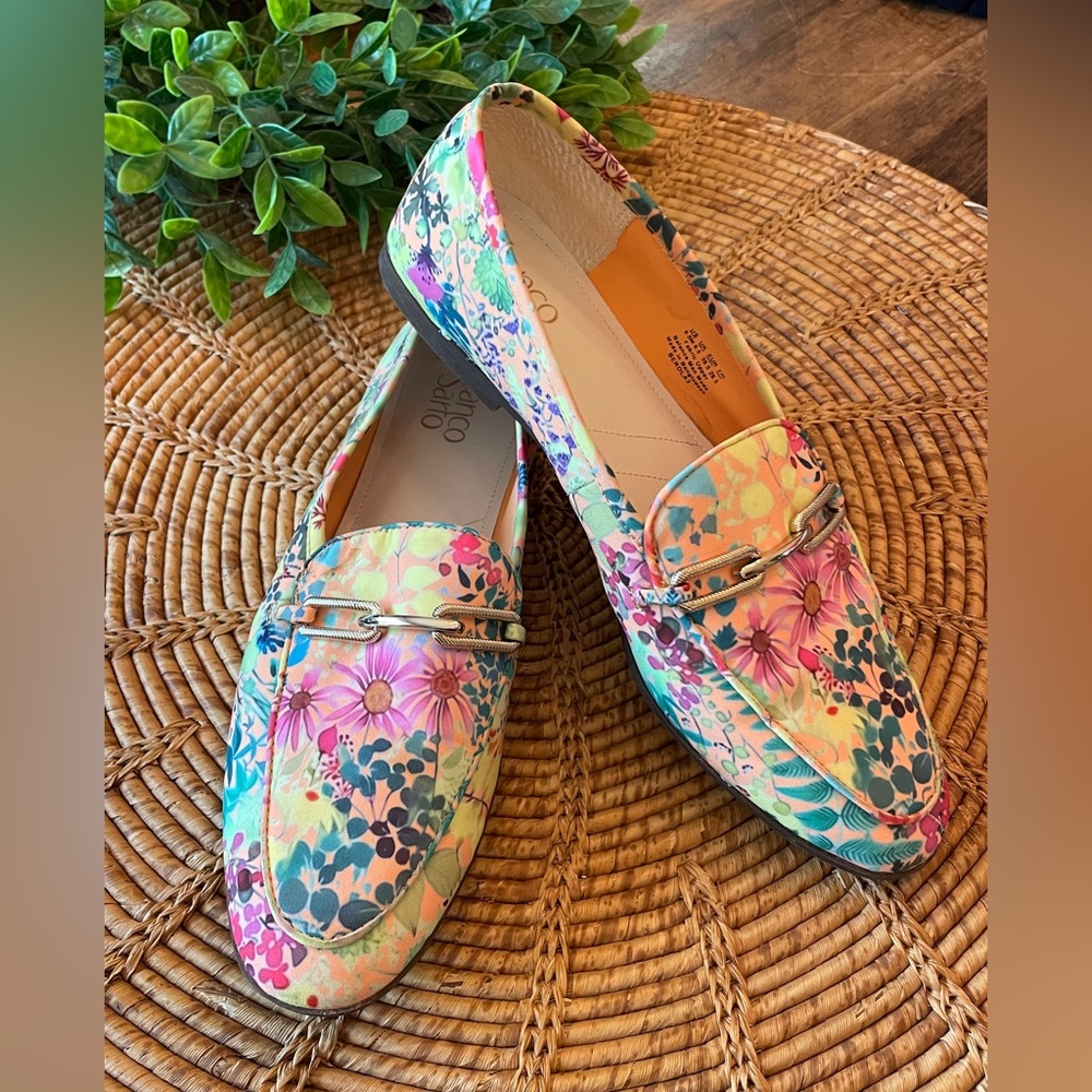 Franco Sarto Floral Loafers with Gold Metal Chain Accent - Picture 2 of 16